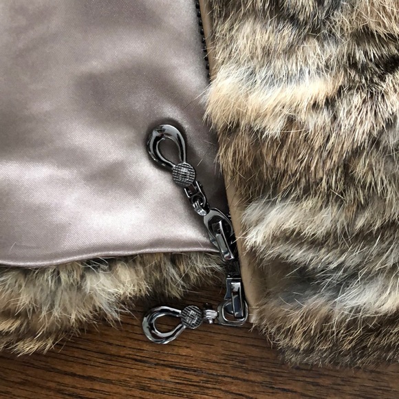 Authentic Rabbit Fur Vest - Picture 7 of 8